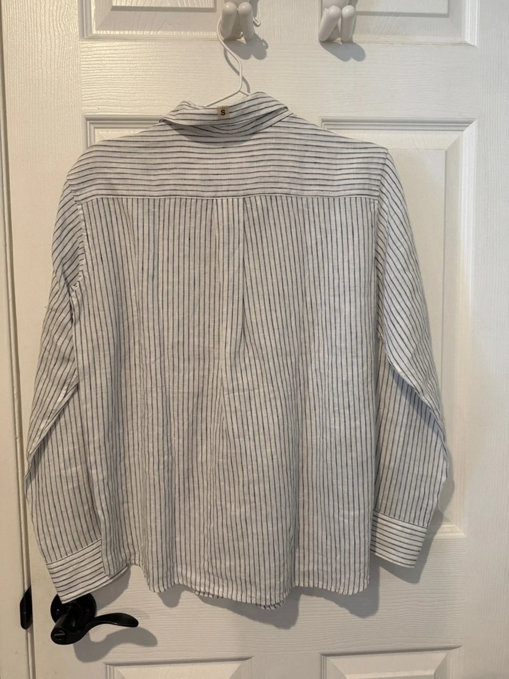 Muji Women’s linen White Button-Up Shirt with Navy Stripes - Casual & Timeless - Picture 6 of 6